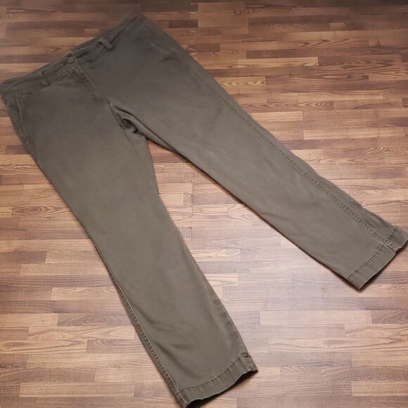 Talbots Perfect Chino size 10 Petite - Picture 1 of 6